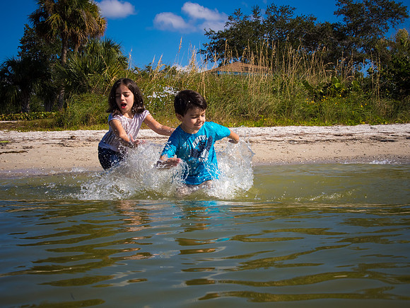 SN Shots Photography Family Photos on location   - Beach Tampa